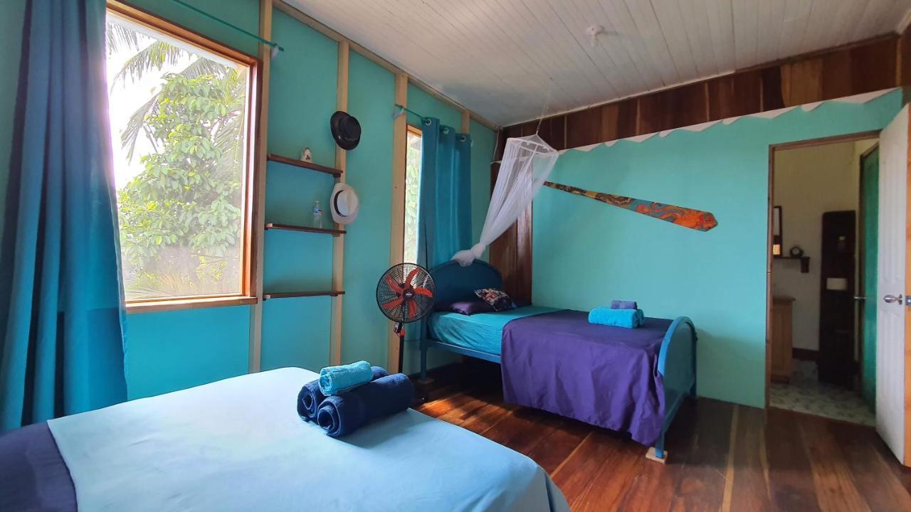 Old Bocasso Hostel Bocas del Toro Exterior photo